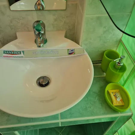 Koeroesparti Paradicsom سزارفاس